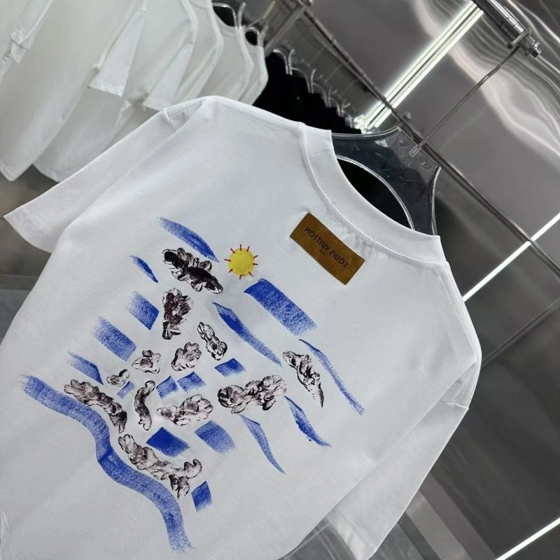 Elegant Louis Vuitton T-Shirts 133195