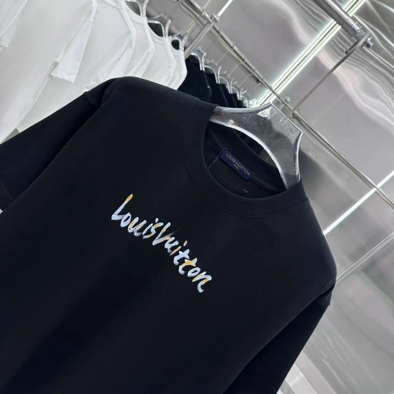 Cozy Louis Vuitton T-Shirts 133203