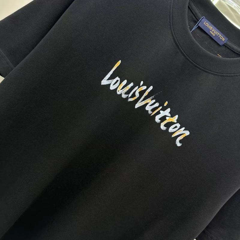 Cozy Louis Vuitton T-Shirts 133203