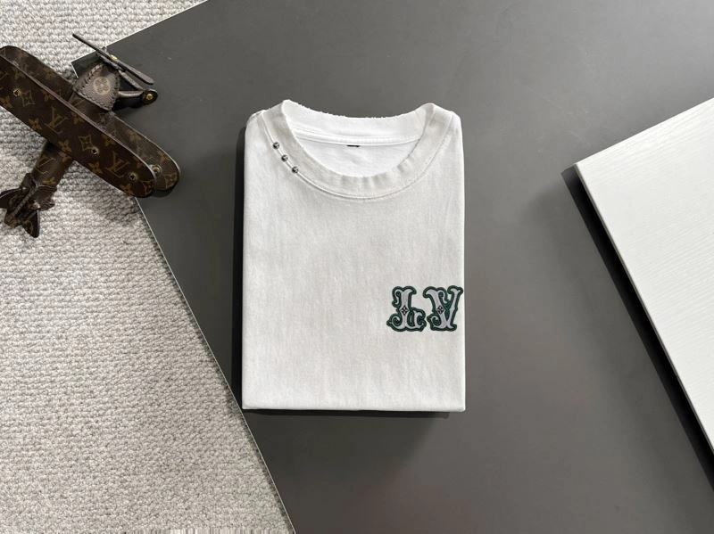 Louis Vuitton T-Shirts Seasonal 133208