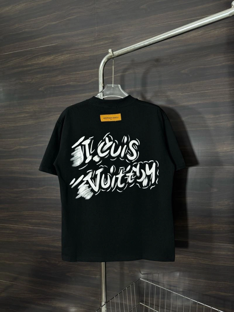 Louis Vuitton T-Shirts Versatile 133189