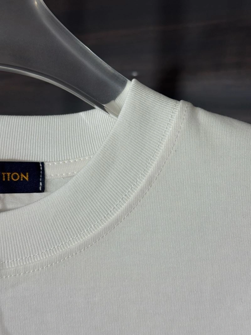 Louis Vuitton T-Shirts Trendsetting 133207