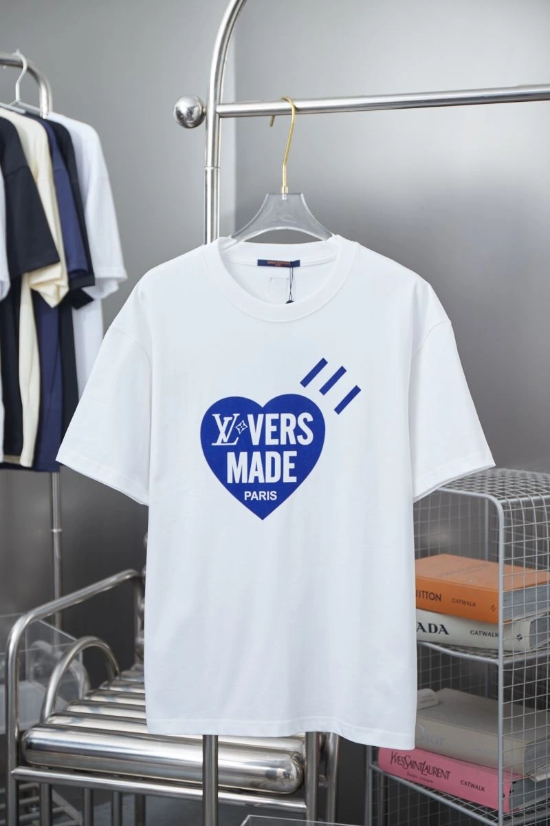 Unisex Louis Vuitton T-Shirts 133215