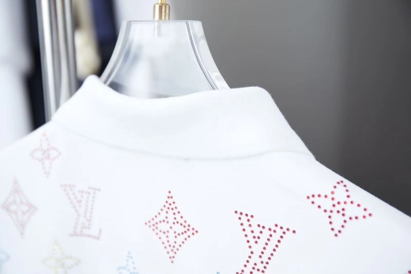 Louis Vuitton T-Shirts Sporty 133201