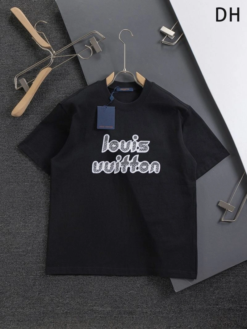 Seasonal Louis Vuitton T-Shirts 133219