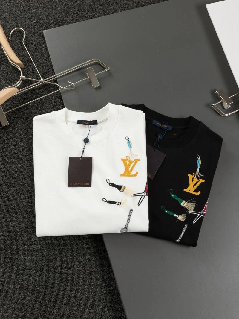 Functional Louis Vuitton T-Shirts 133181