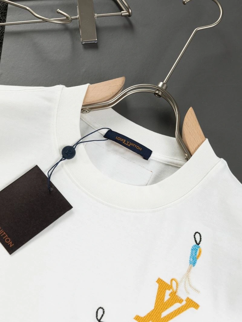 WellDesigned Louis Vuitton T-Shirts 133180