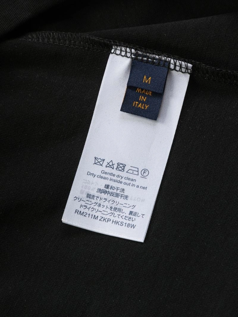 Louis Vuitton T-Shirts Compact 133179