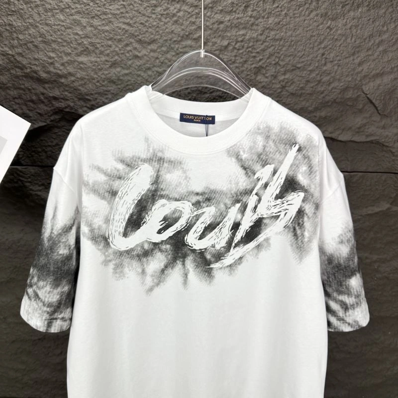 Timeless Louis Vuitton T-Shirts 133175