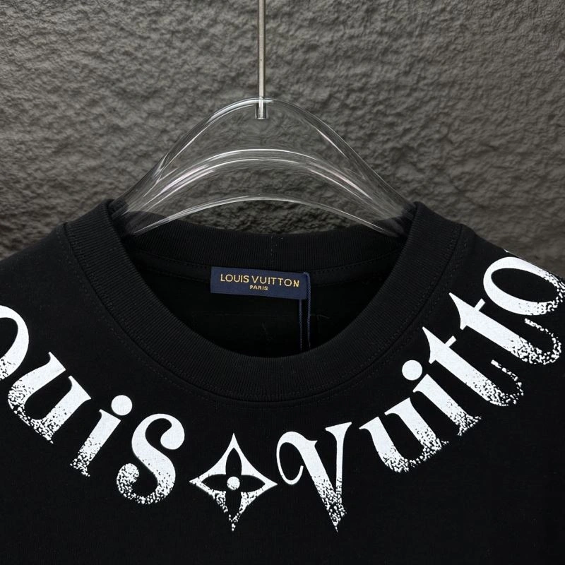 Premium Louis Vuitton T-Shirts 133161