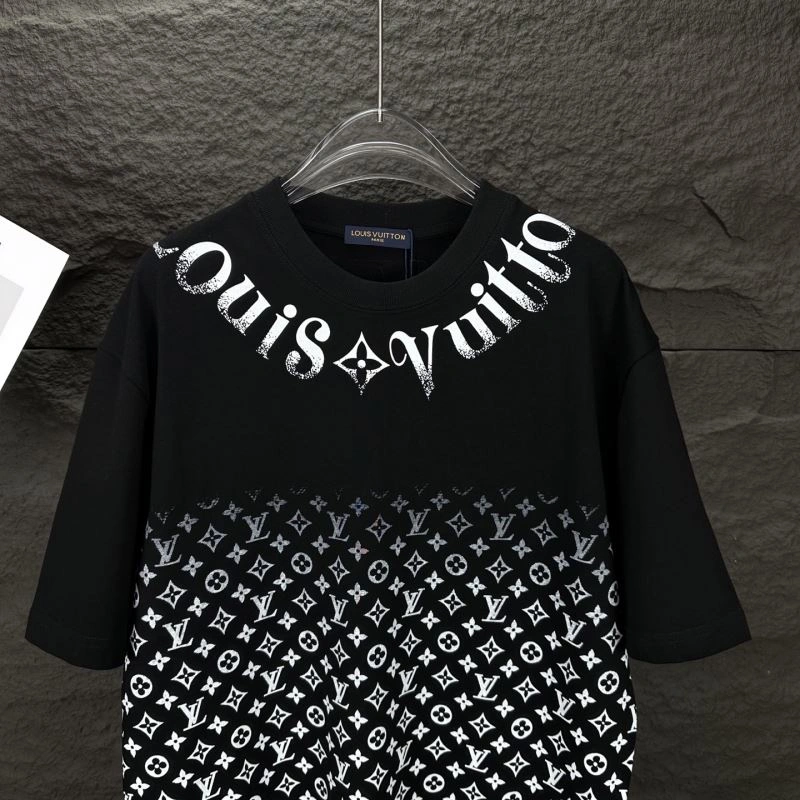 Premium Louis Vuitton T-Shirts 133161