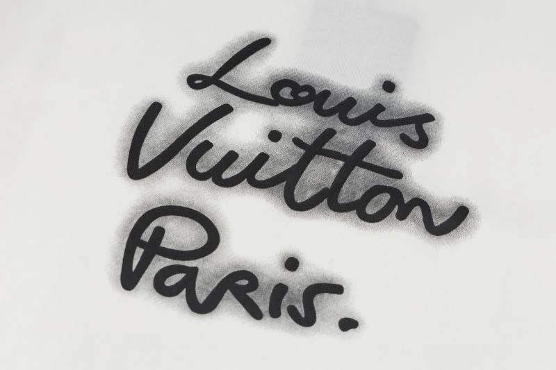 Refined Louis Vuitton T-Shirts 133169