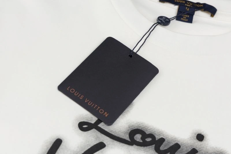 Refined Louis Vuitton T-Shirts 133169