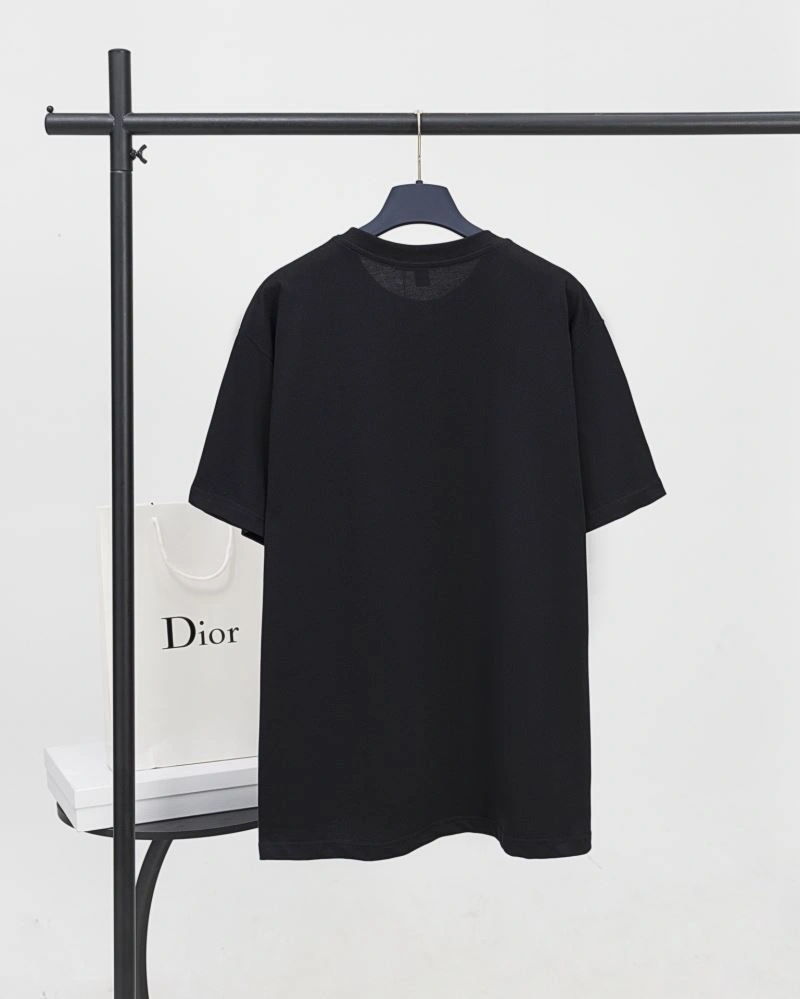 Louis Vuitton T-Shirts Resilient 133176