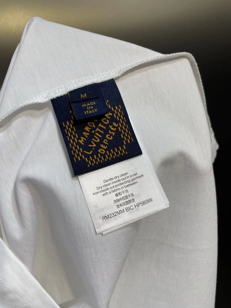 Stylish Louis Vuitton T-Shirts 133172