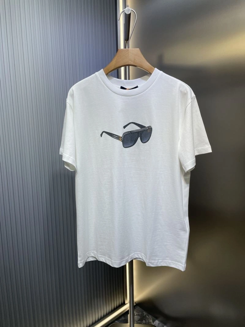 Contemporary Louis Vuitton T-Shirts 133166