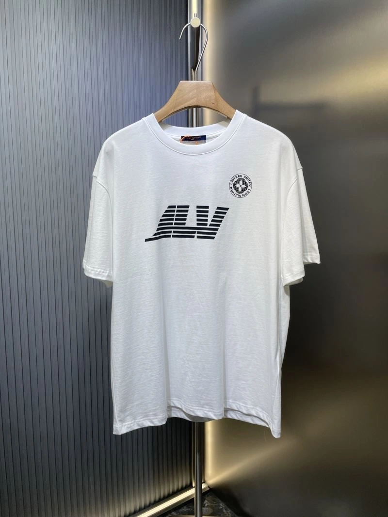 Louis Vuitton T-Shirts Sporty 133159