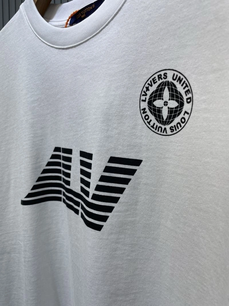 Louis Vuitton T-Shirts Sporty 133159