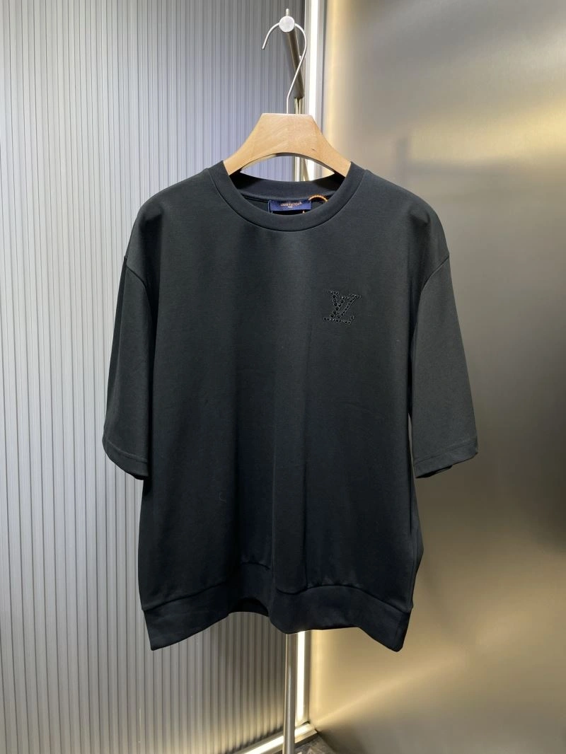 EyeCatching Louis Vuitton T-Shirts 133157