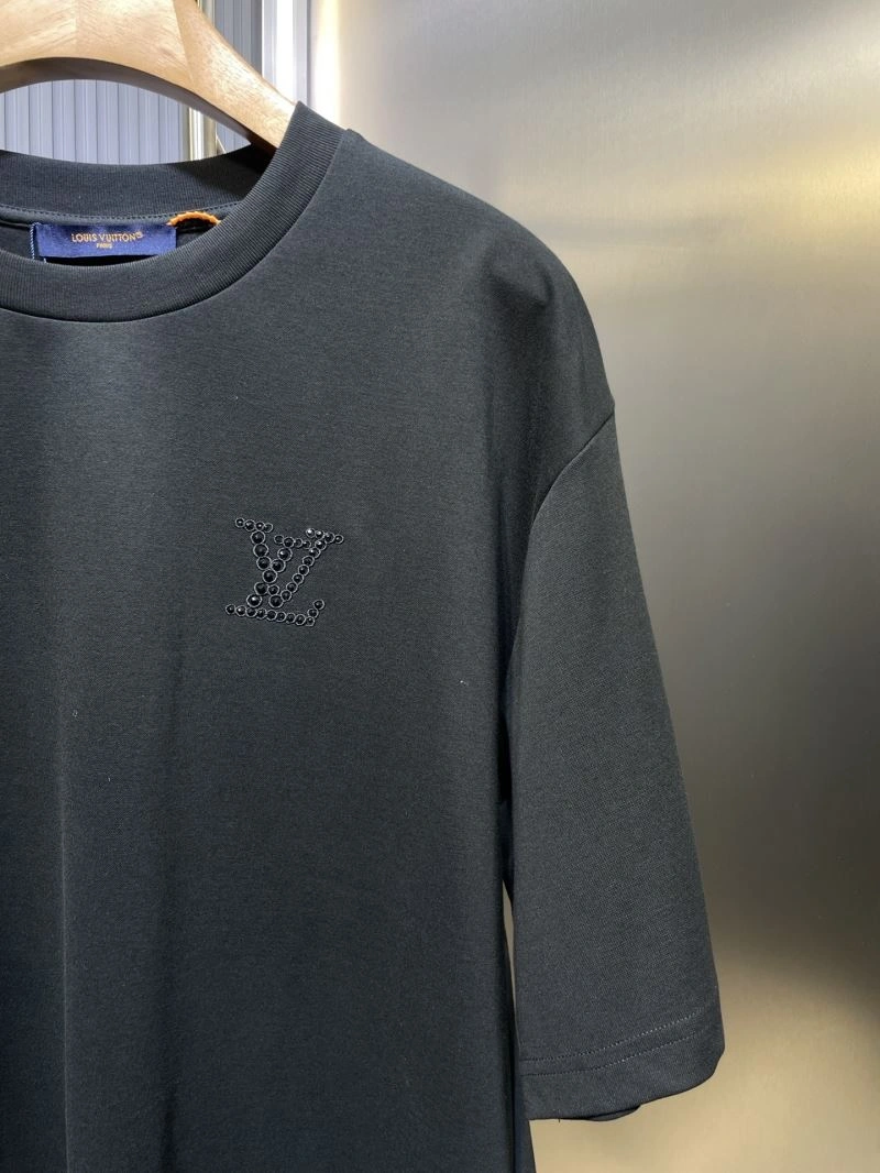EyeCatching Louis Vuitton T-Shirts 133157