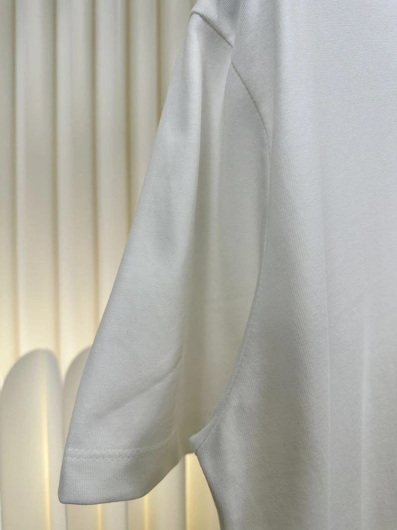 Unisex Louis Vuitton T-Shirts 133148