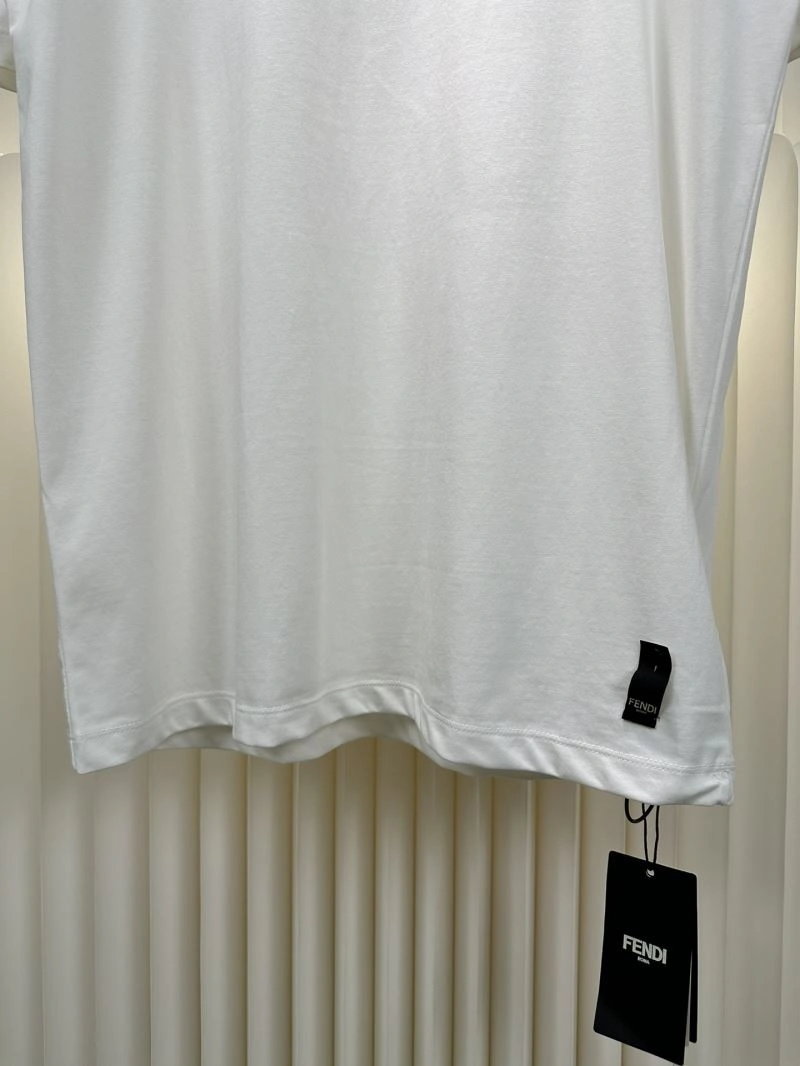 Unisex Louis Vuitton T-Shirts 133148