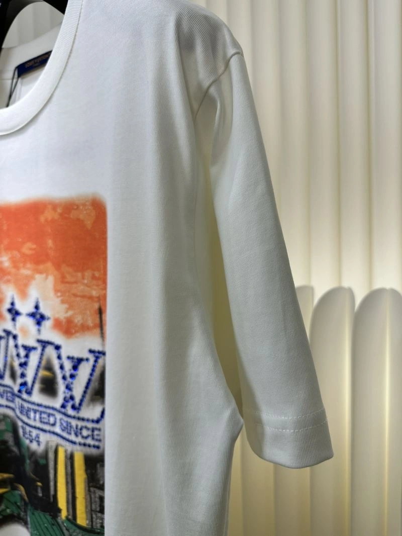 UrbanChic Louis Vuitton T-Shirts 132664