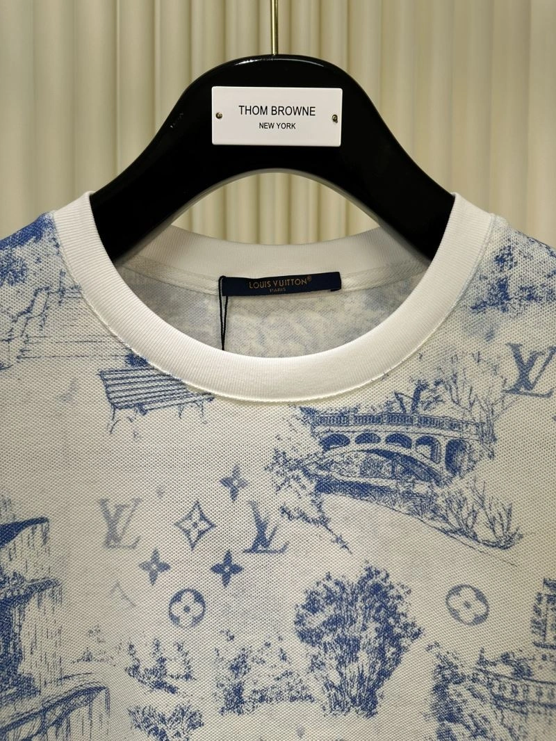 Louis Vuitton T-Shirts Trendsetting 132677