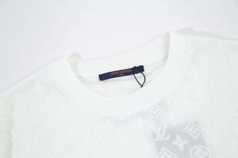 Louis Vuitton T-Shirts OdorResistant 132658