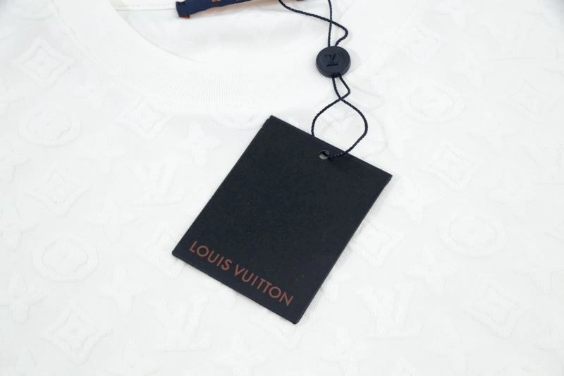 Louis Vuitton T-Shirts OdorResistant 132658