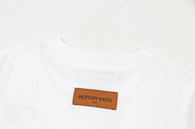 Practical Louis Vuitton T-Shirts 132647