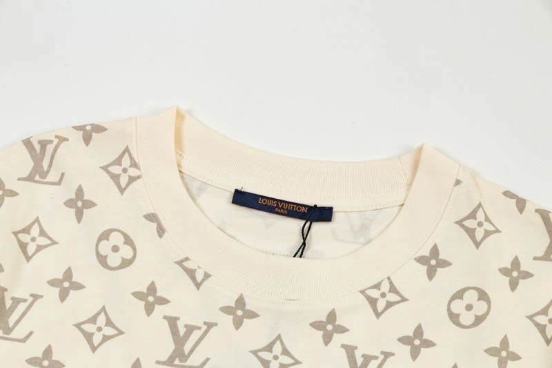 MoistureWicking Louis Vuitton T-Shirts 132635
