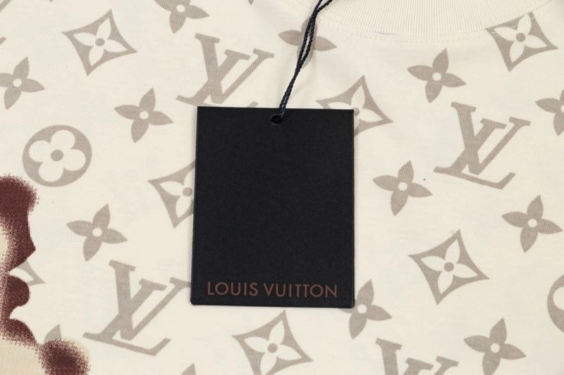 MoistureWicking Louis Vuitton T-Shirts 132635
