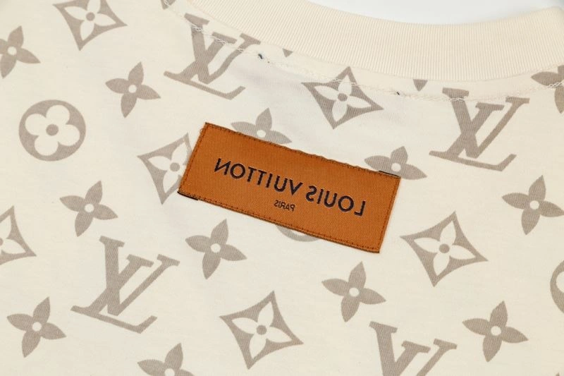 MoistureWicking Louis Vuitton T-Shirts 132635