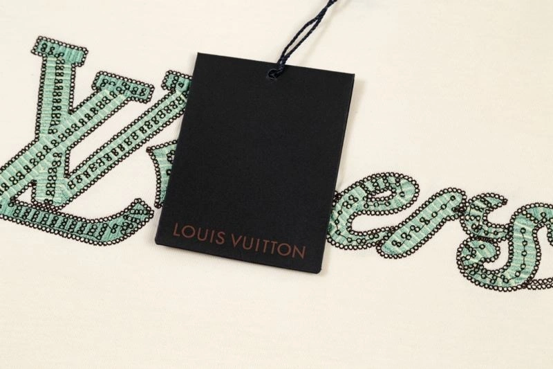 Upgraded Louis Vuitton T-Shirts 132631