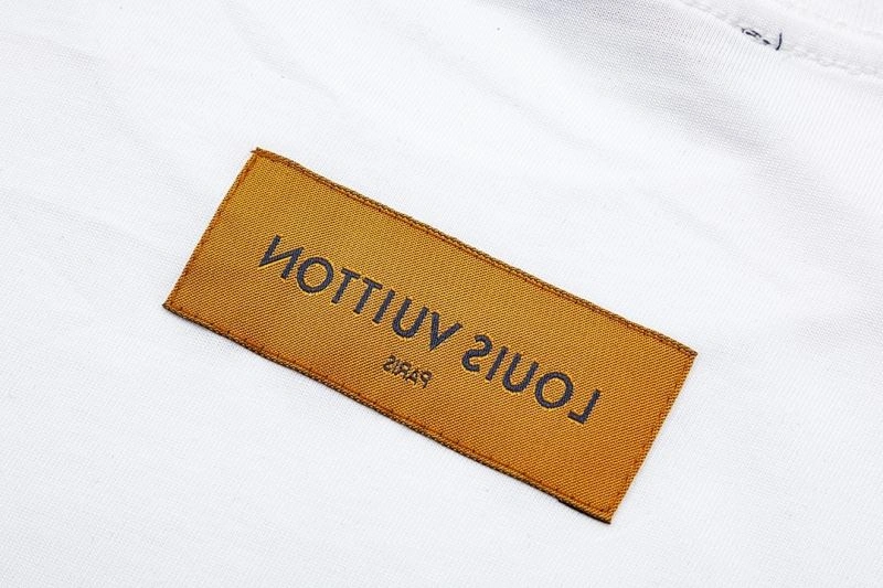 Louis Vuitton T-Shirts HighPerformance 132639