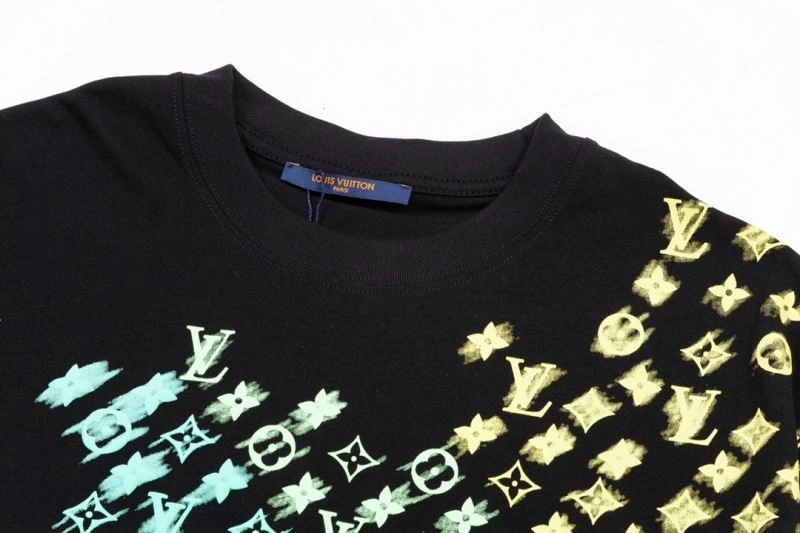 Louis Vuitton T-Shirts Modern 132634