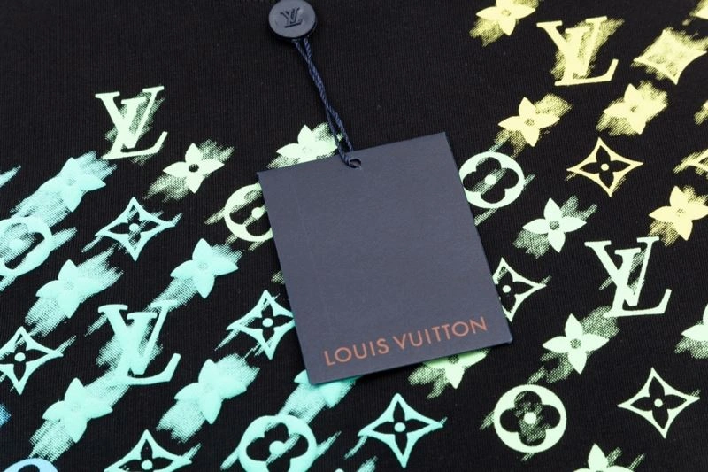 Louis Vuitton T-Shirts Modern 132634