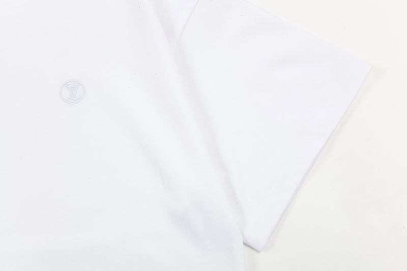 Bold Louis Vuitton T-Shirts 132636