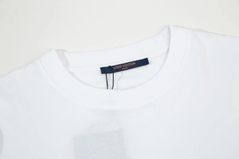 Louis Vuitton T-Shirts Minimalist 132616