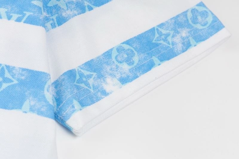 Contemporary Louis Vuitton T-Shirts 132638
