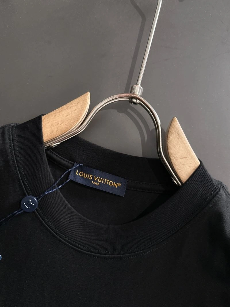 SoftTouch Louis Vuitton T-Shirts 132614