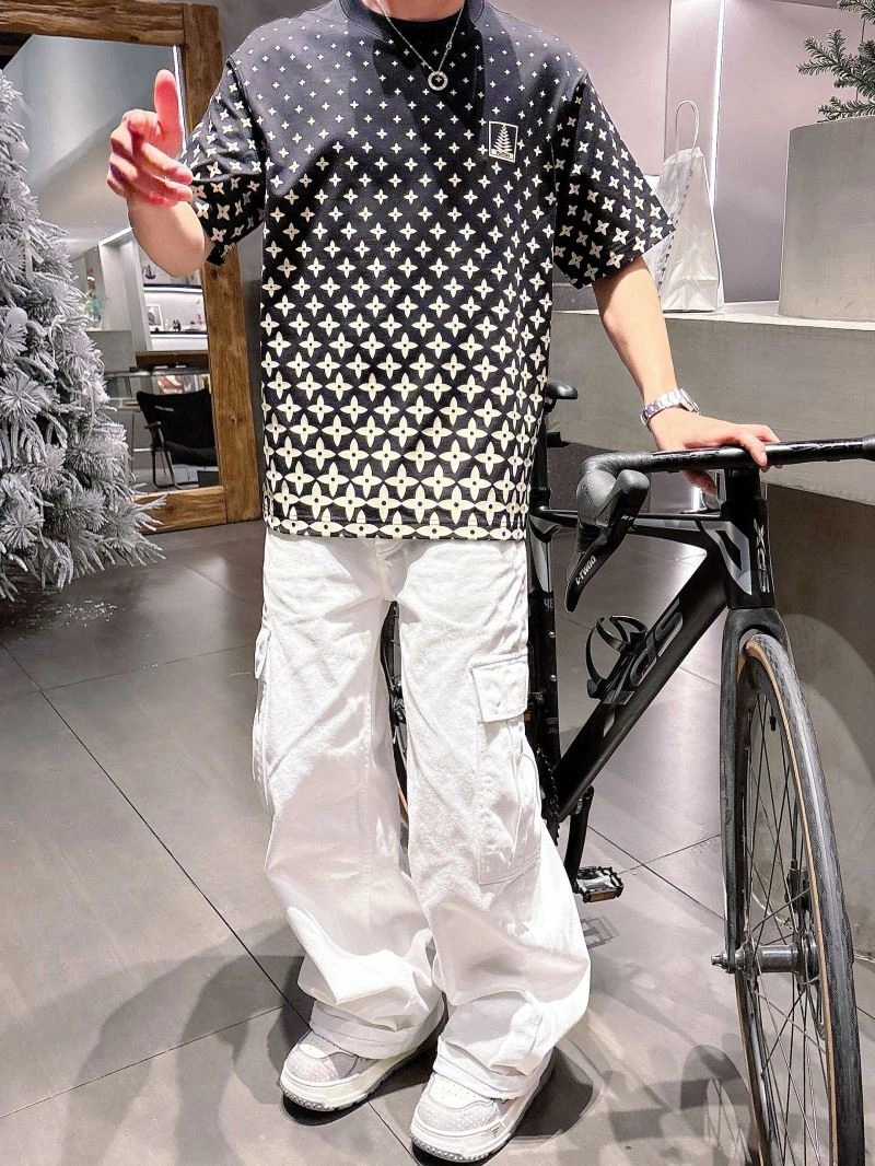 Breathable Louis Vuitton T-Shirts 132643