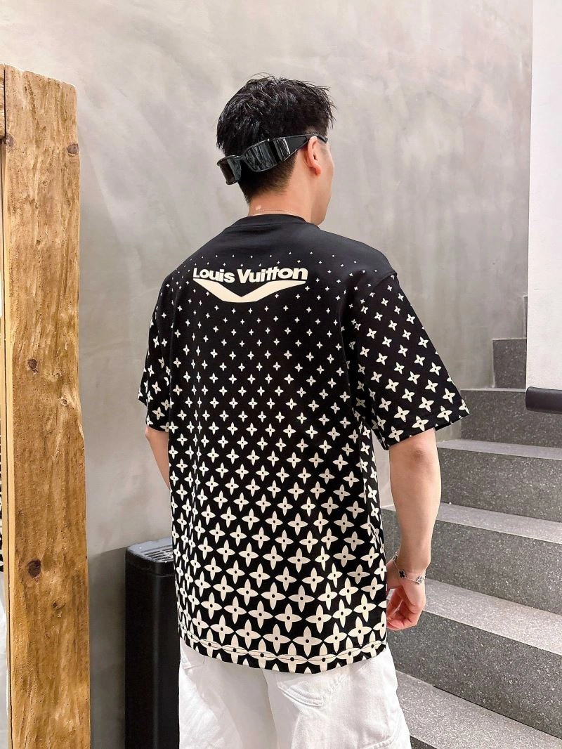 Breathable Louis Vuitton T-Shirts 132643