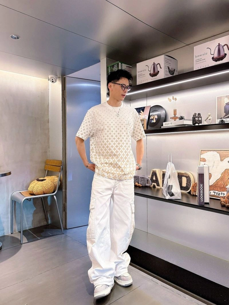 Louis Vuitton T-Shirts Seasonal 132625
