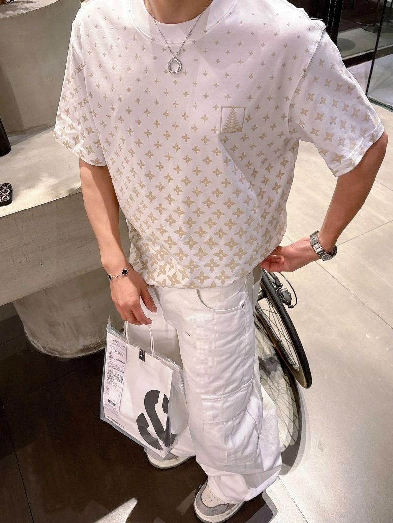 Louis Vuitton T-Shirts Seasonal 132625