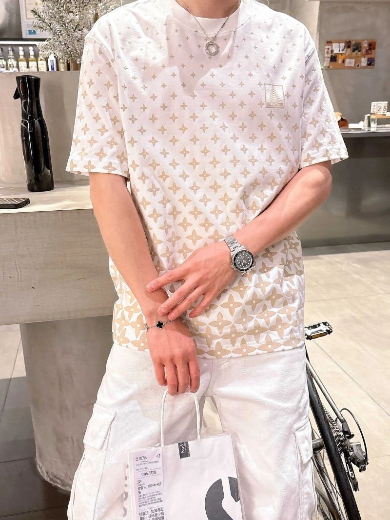 Louis Vuitton T-Shirts Seasonal 132625