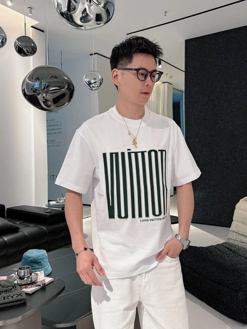 Stretchable Louis Vuitton T-Shirts 132632