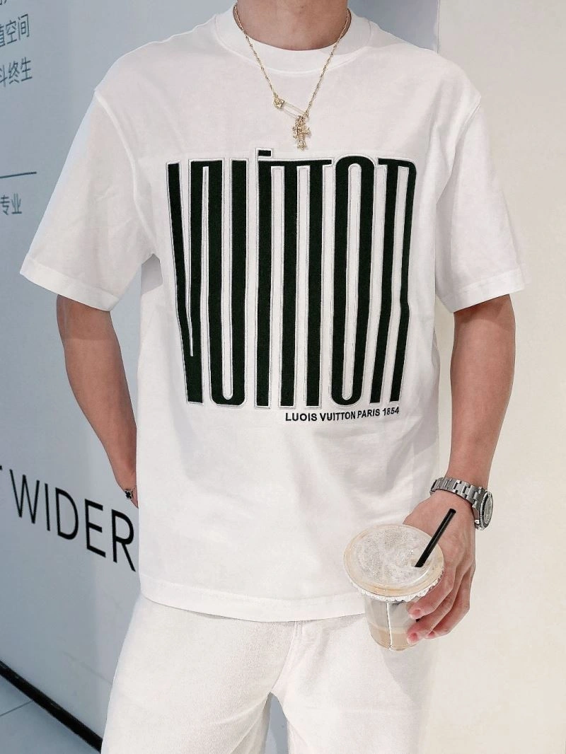Stretchable Louis Vuitton T-Shirts 132632
