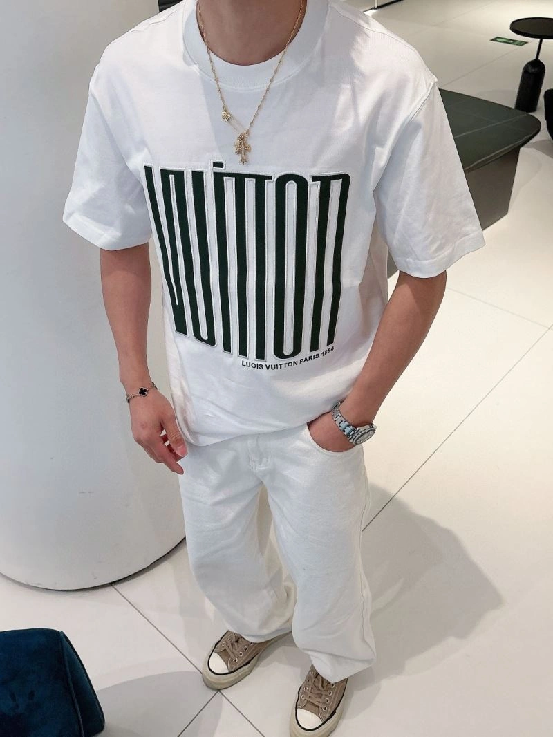 Stretchable Louis Vuitton T-Shirts 132632